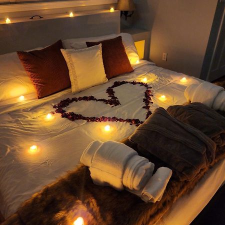 Hot Tub, Electric Bikes, Solo Stove, Projector, Smores Marblehead Exterior foto
