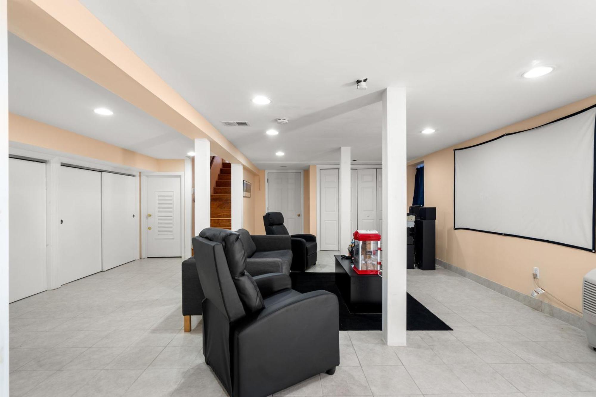 Hot Tub, Electric Bikes, Solo Stove, Projector, Smores Marblehead Exterior foto