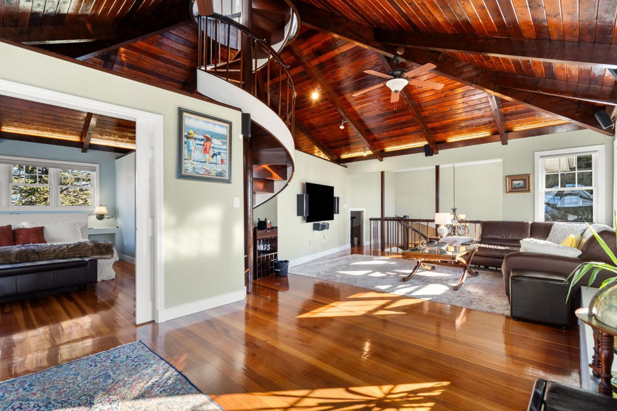 Hot Tub, Electric Bikes, Solo Stove, Projector, Smores Marblehead Exterior foto